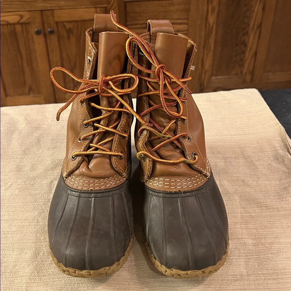 LL‎ Bean Boots 8” tall, rubber leather winter hiking outdoor women’s Size 6